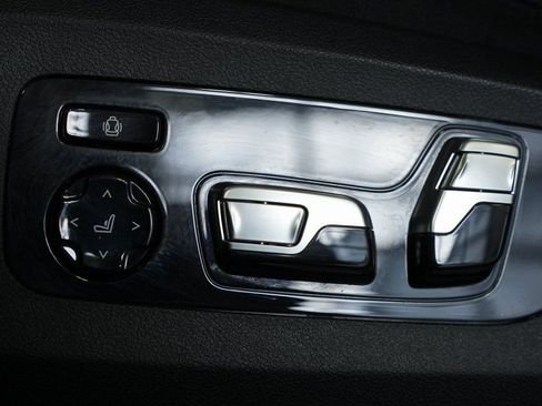 Used 2019 BMW X5 xDrive50i w/ M Sport Package image 22