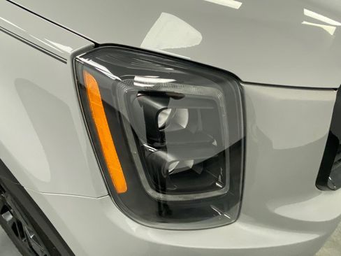 Used 2022 Kia Telluride SX w/ SX Prestige Package image 7