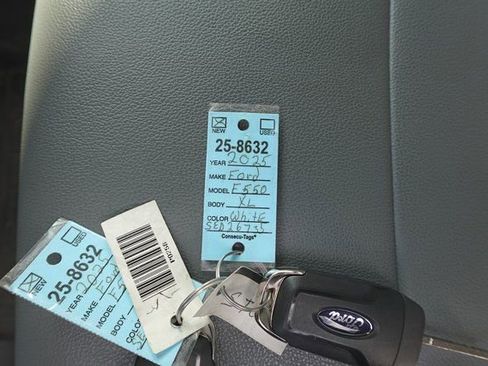 New 2025 Ford F550 4x4 Supercab Super Duty image 26