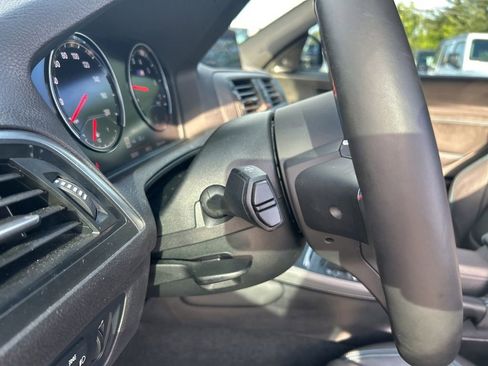 Used 2018 BMW M2 RWD image 32
