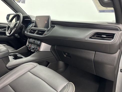 Used 2024 GMC Yukon SLT image 33