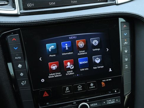 Used 2019 INFINITI QX50 Luxe FWD image 16