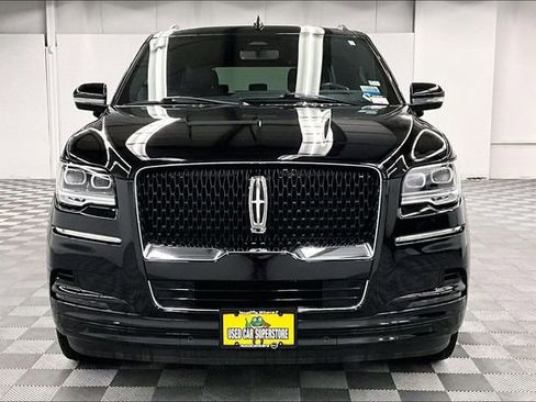 Used 2023 Lincoln Navigator L Reserve w/ Equipment Group 201A image 4