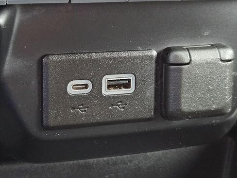 Used 2022 Chevrolet Silverado 1500 LT Trail Boss w/ Bed Protection Package image 31