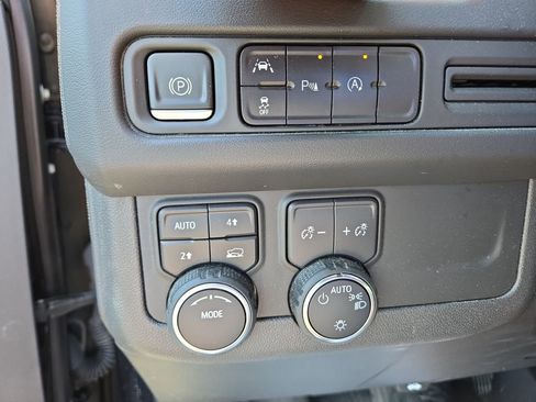 Used 2023 Chevrolet Tahoe RST image 25