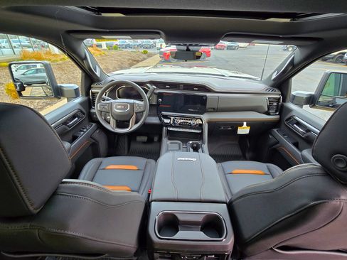 New 2026 GMC Sierra 2500 AT4 w/ AT4 Premium Plus Package image 18