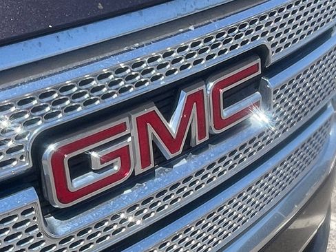 Used 2015 GMC Acadia Denali FWD image 11