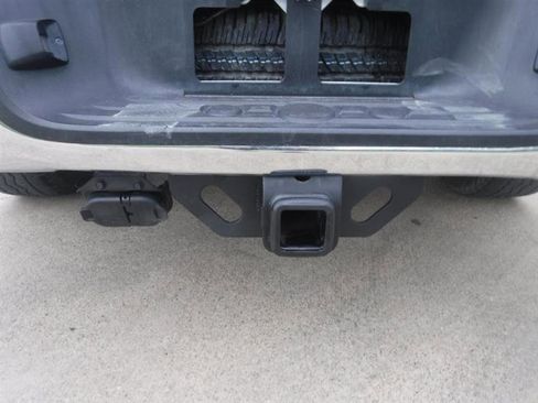 Used 2011 Toyota Tundra 2WD CrewMax w/ Tow Pkg image 18