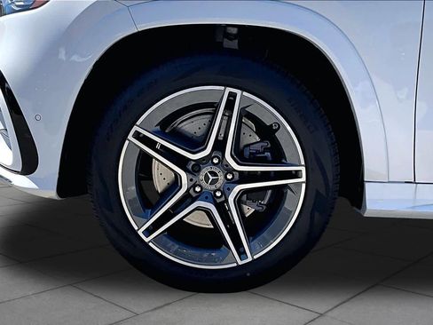 New 2026 Mercedes-Benz GLS 450 4MATIC image 18