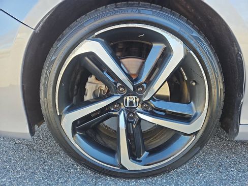 Used 2018 Honda Accord Sport image 23