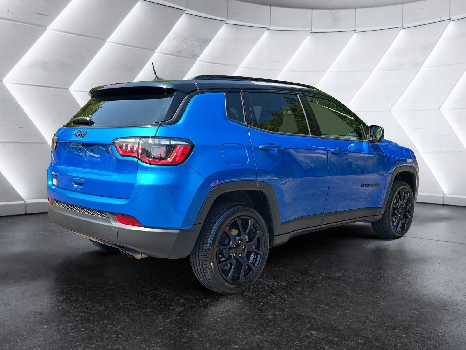 Used 2022 Jeep Compass Latitude w/ Convenience Group AWD/4WD image 5