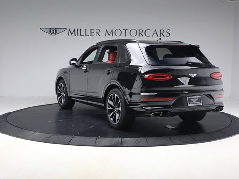 Used 2022 Bentley Bentayga image 5