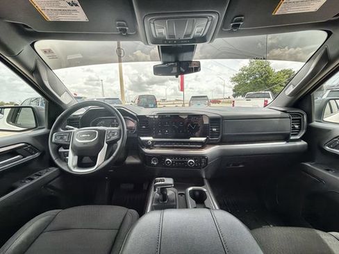 Used 2024 GMC Sierra 1500 Elevation AWD/4WD image 19