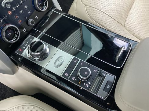 Used 2019 Land Rover Range Rover Supercharged image 29