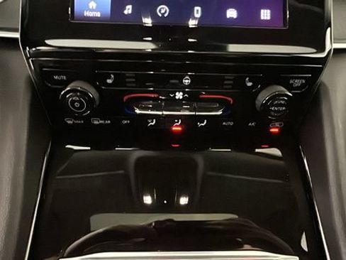 Used 2023 Jeep Grand Cherokee L Laredo w/ Luxury Tech Group I AWD/4WD image 22