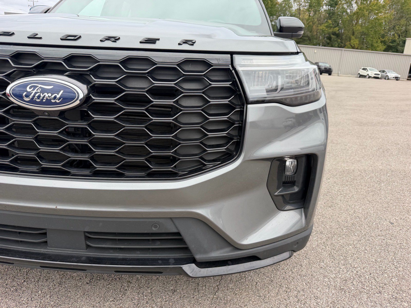 Used 2025 Ford Explorer ST-Line w/ ST-Line Street Pack AWD/4WD image 5