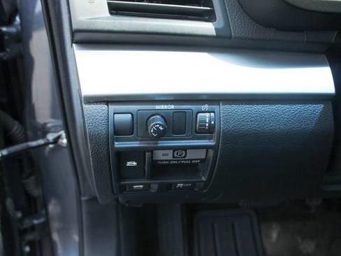 Used 2014 Subaru Legacy 2.5i Premium AWD/4WD image 15
