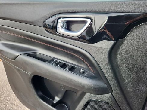 Certified 2024 Jeep Compass Trailhawk image 6