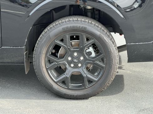 Used 2025 Ford Maverick Lobo AWD/4WD image 22