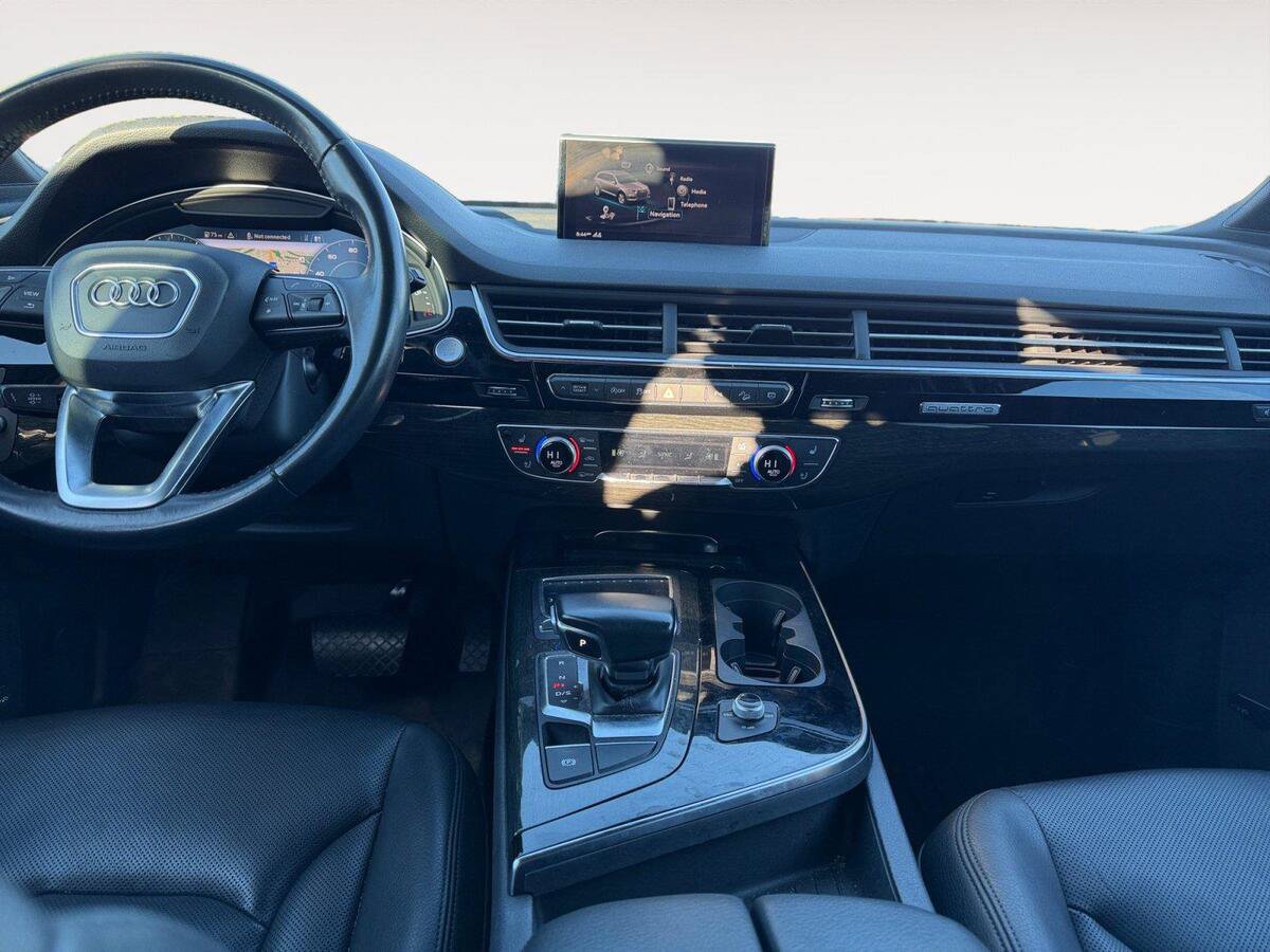 Used 2018 Audi Q7 3.0T Prestige AWD/4WD image 11