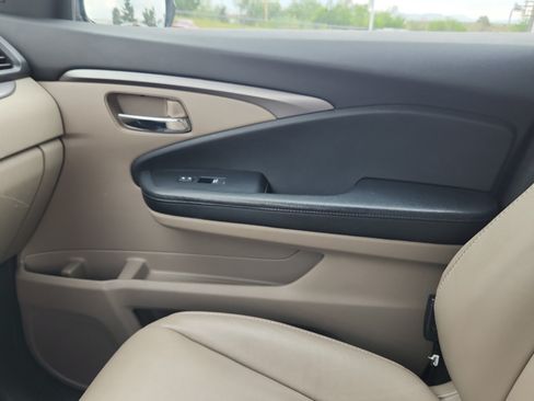 Used 2019 Honda Pilot EX-L image 16