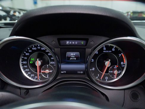 Used 2014 Mercedes-Benz SLK 55 AMG image 34