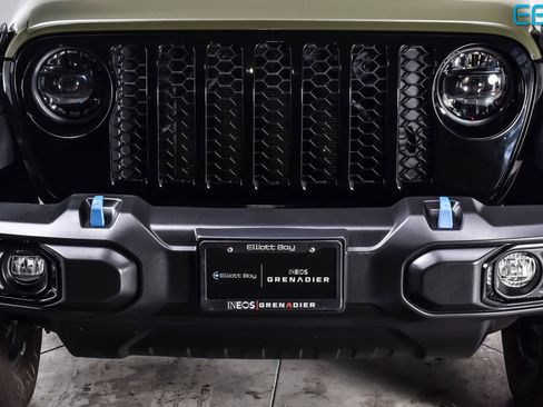 Used 2023 Jeep Wrangler Unlimited w/ 8.4" Radio Group AWD/4WD image 11