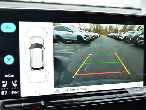 New 2026 Volkswagen Atlas Cross Sport SE image 13