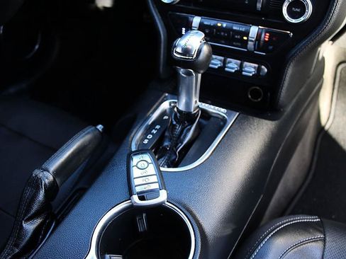 Used 2018 Ford Mustang GT Premium RWD image 19