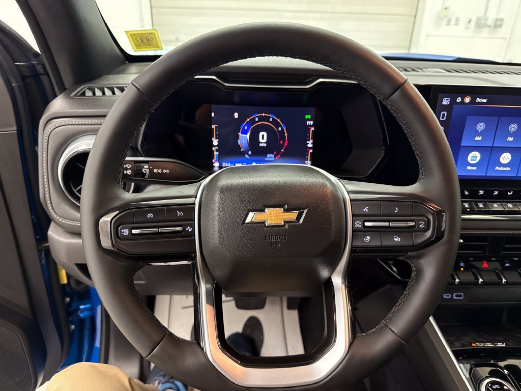 Used 2023 Chevrolet Colorado LT w/ LT Convenience Package III AWD/4WD image 12