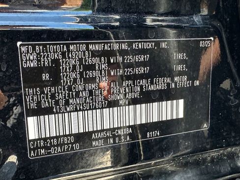 Used 2025 Toyota RAV4 LE AWD/4WD image 16