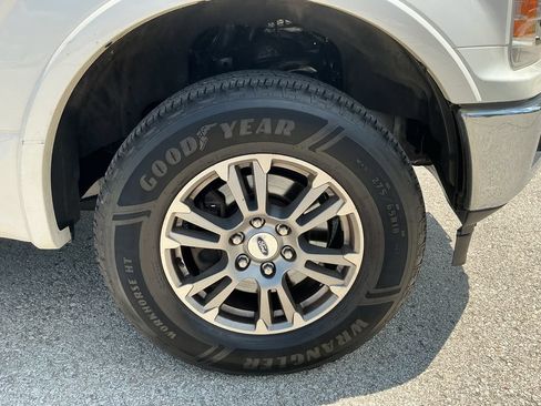 Used 2019 Ford F150 Lariat w/ Equipment Group 501A Mid AWD/4WD image 10