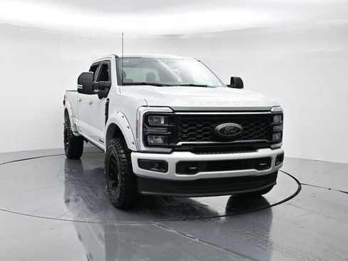 New 2025 Ford F250 XLT w/ Black Appearance Package image 5