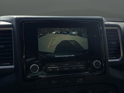Used 2024 Nissan Frontier SV w/ SV Convenience Package image 9