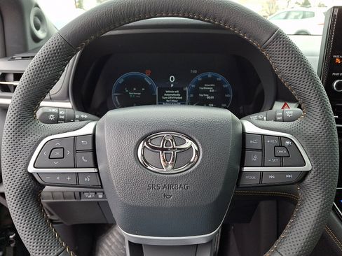 New 2026 Toyota Sienna XLE Woodland Edition image 13