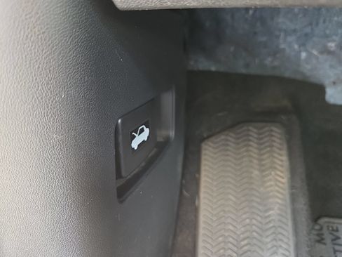 Used 2024 Honda HR-V LX image 13