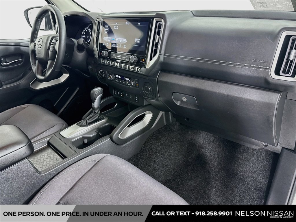 Certified 2025 Nissan Frontier SV w/ SV Convenience Package AWD/4WD image 28
