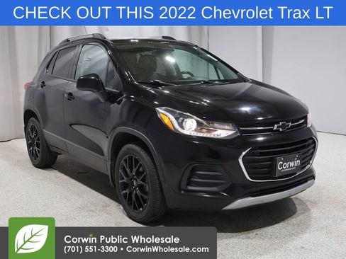 Used 2022 Chevrolet Trax LT w/ Premium Seat Package image 1