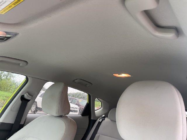 Used 2025 Hyundai Kona SEL AWD/4WD image 27