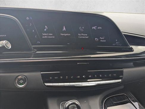Used 2023 Cadillac Escalade V w/ LPO, ONYX Package AWD/4WD image 10