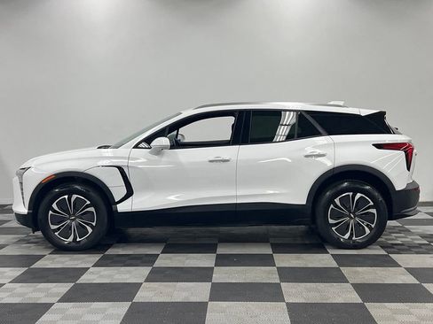 Used 2024 Chevrolet Blazer EV LT AWD/4WD image 4