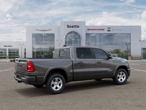 New 2026 RAM 1500 Big Horn AWD/4WD image 5