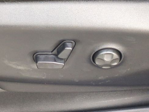 New 2026 Chrysler Pacifica Select FWD image 23