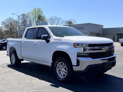 Used 2021 Chevrolet Silverado 1500 LT image 2