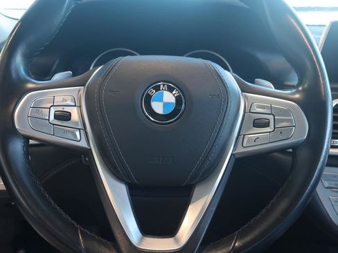 Used 2018 BMW 740i image 35
