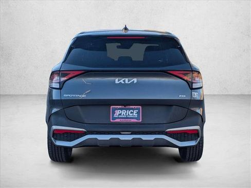 Used 2023 Kia Sportage LX image 7