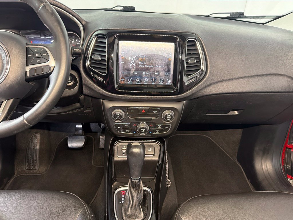 Used 2018 Jeep Compass Latitude w/ Popular Equipment Group FWD image 13