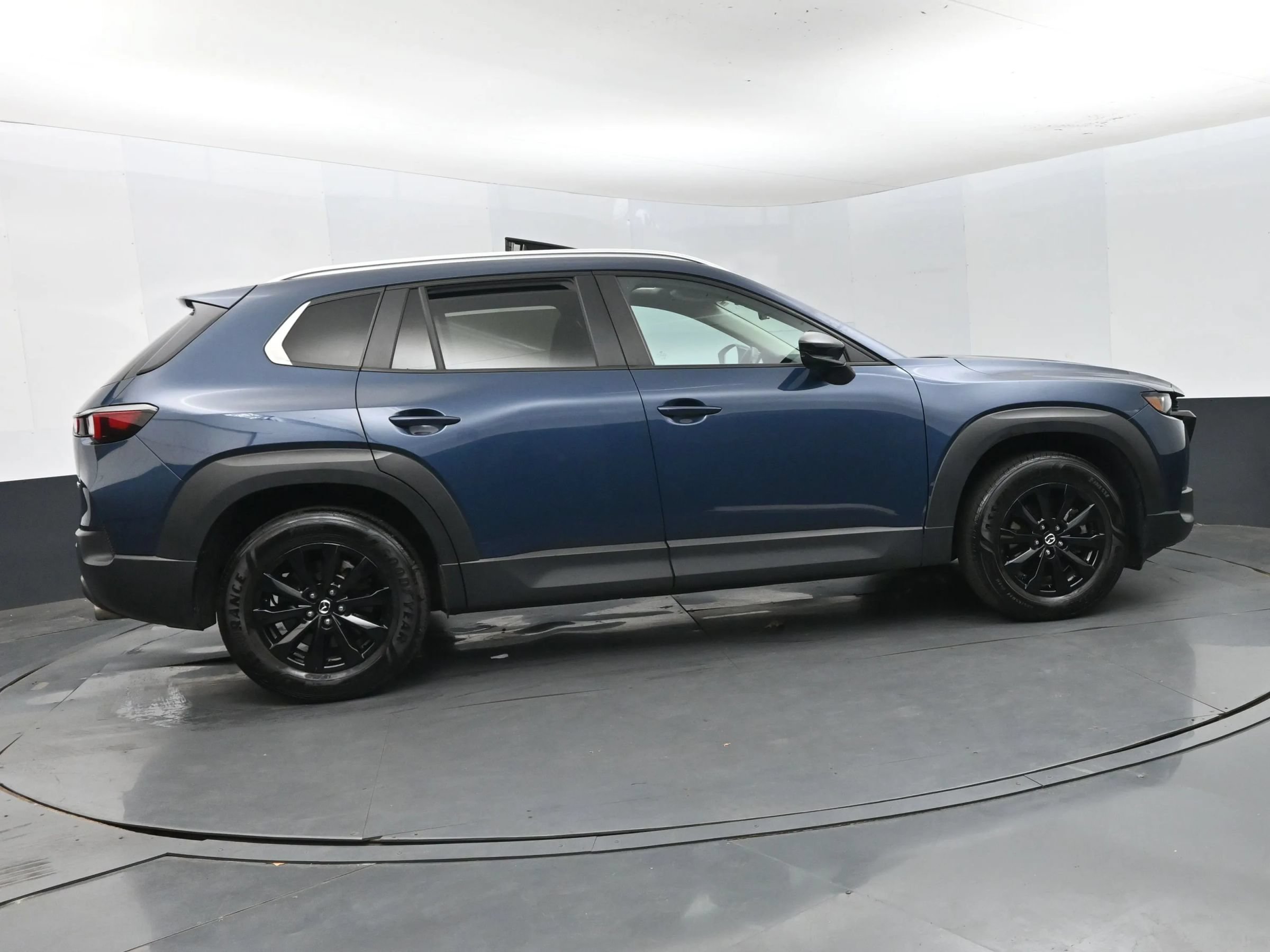 Used 2025 MAZDA CX-50 AWD 2.5 S w/ Premium Package image 4