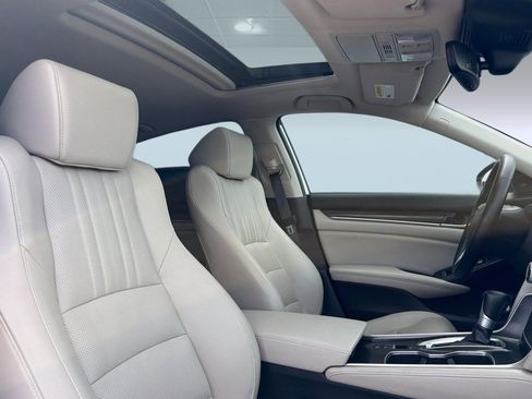 Used 2022 Honda Accord EX-L image 26