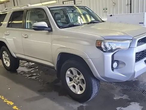 Used 2016 Toyota 4Runner SR5 Premium AWD/4WD image 3